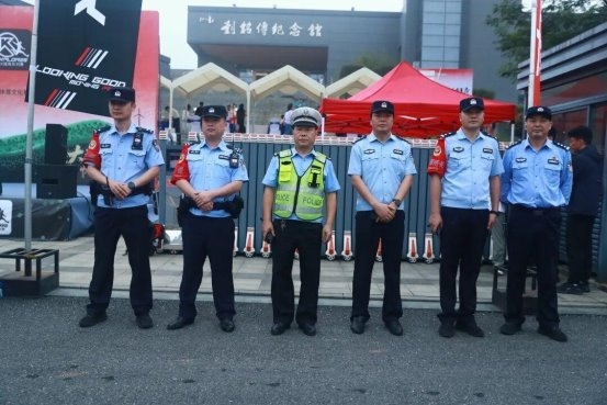 1759222230-2817384f96a53a9 1759222230-2817384f96a53a9